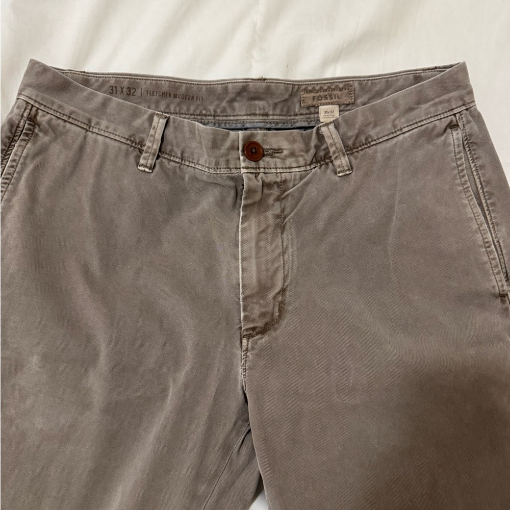 Fossil Men's Chinos in Taupe-Grey